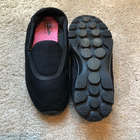 𝐁𝐥𝐚𝐜𝐤 𝐒𝐤𝐞𝐭𝐜𝐡𝐞𝐫𝐬 𝐒𝐥𝐢𝐩 𝐨𝐧 𝐒𝐧𝐞𝐚𝐤𝐞𝐫𝐬 - Picture 4 of 5